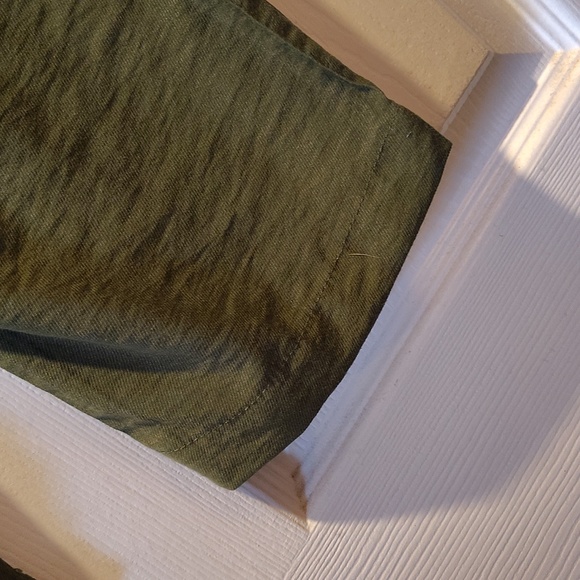 Zara Green Trouser Pants.  SZ M - Picture 6 of 6